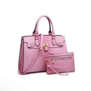 🆕 Dasein pink croc bag